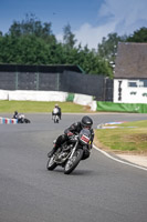 Vintage-motorcycle-club;eventdigitalimages;mallory-park;mallory-park-trackday-photographs;no-limits-trackdays;peter-wileman-photography;trackday-digital-images;trackday-photos;vmcc-festival-1000-bikes-photographs